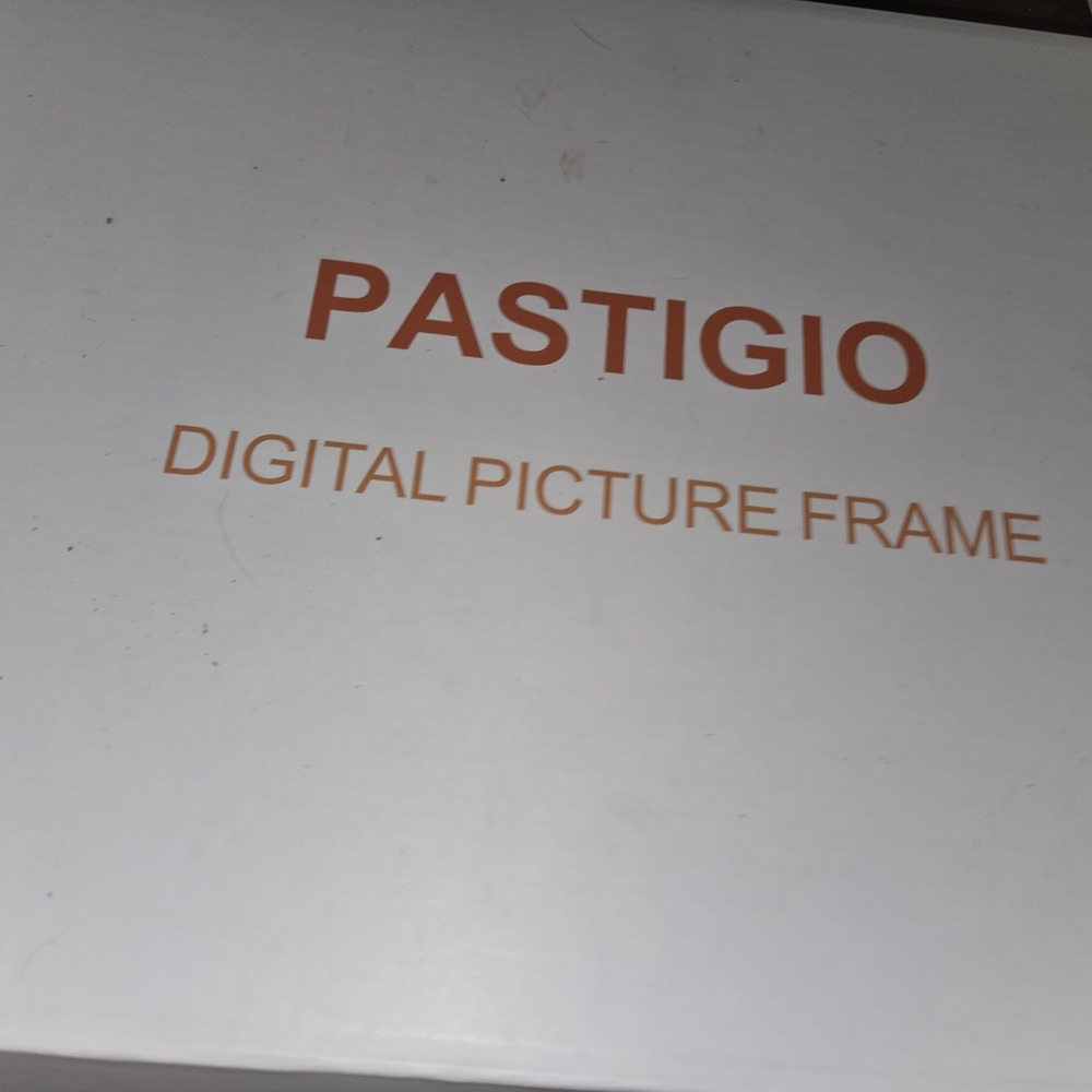 PASTIGIO Digital Picture Frame - White Box with Orange Logo